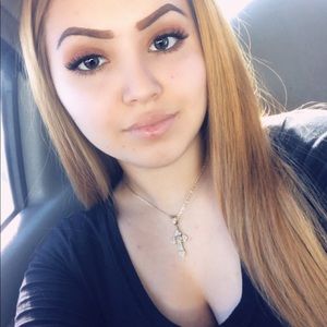 Meet your Posher, Ayleen